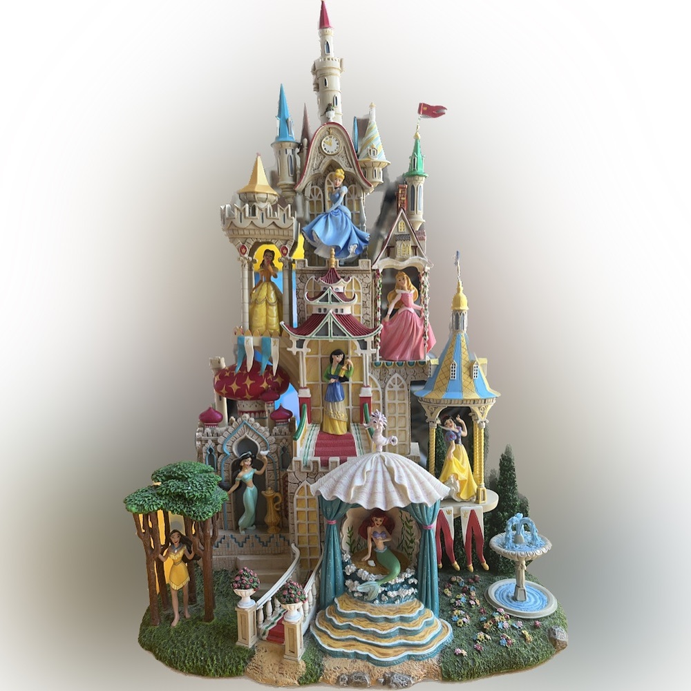 Very Rare Danbury Mint The Enchanted Disney Princess Castle
